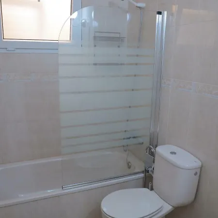 Brisas Del Mar Homestay *